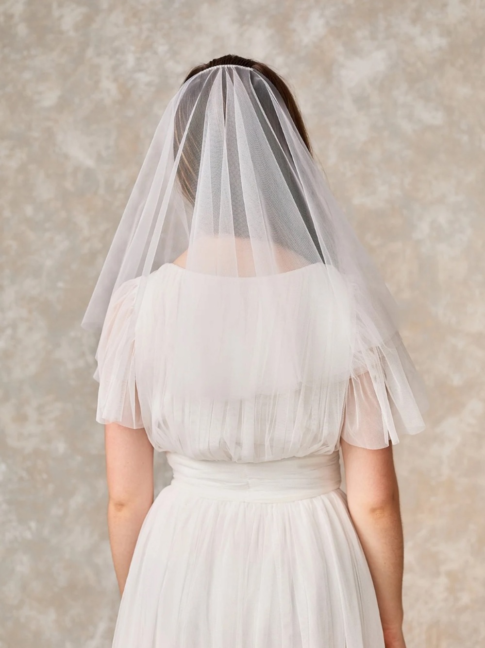 Short Wedding Veil - 'Adeen'